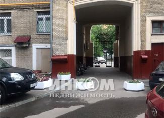 Продаю трехкомнатную квартиру, 70 м2, Москва, улица Маршала Бирюзова, 8к1, улица Маршала Бирюзова