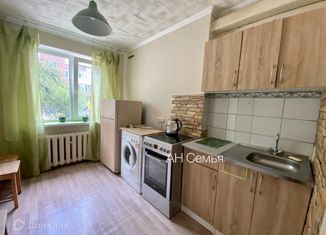 Продам 1-ком. квартиру, 30.3 м2, Среднеуральск, улица Парижской Коммуны, 7