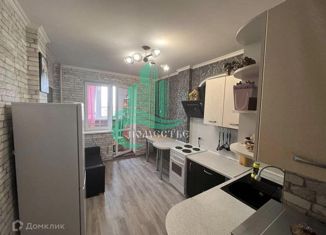 Продам 2-комнатную квартиру, 64 м2, Феодосия, Крымская улица, 88