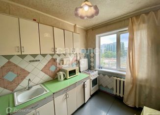 Продажа 3-комнатной квартиры, 61 м2, Курск, Сеймский округ, проспект Кулакова, 3А