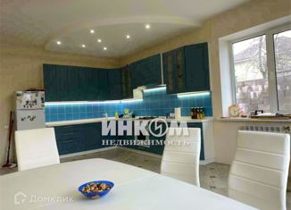 Сдается в аренду дом, 500 м2, село Беседы, Советская улица