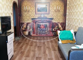 Продается трехкомнатная квартира, 66 м2, Добрянка, улица Герцена, 45