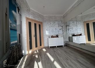 Продам 2-комнатную квартиру, 60.2 м2, село Кабардинка, Пролетарская улица, 56