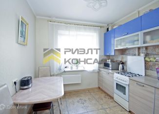 Продажа трехкомнатной квартиры, 62.1 м2, Омск, Омская улица, 108, Центральный округ