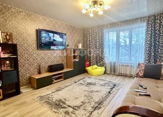 Продам трехкомнатную квартиру, 62 м2, Тольятти, улица Свердлова, 32