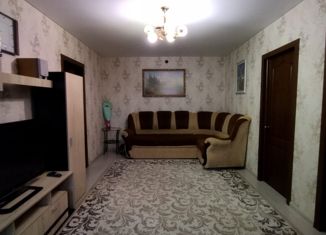 Продам четырехкомнатную квартиру, 62.5 м2, посёлок городского типа Яблоновский, улица Титова, 68