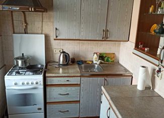 Сдается 2-ком. квартира, 47 м2, Екатеринбург, улица Карла Маркса, 50, улица Карла Маркса