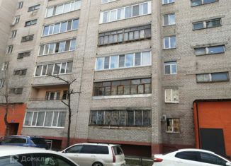 Продается двухкомнатная квартира, 43.6 м2, Тюмень, улица Самарцева, 40, Калининский округ