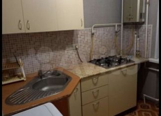 Продажа 1-ком. квартиры, 32 м2, Астрахань, улица Яблочкова, 1А