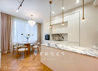 Продажа трехкомнатной квартиры, 96 м2, Москва, Минская улица, 2Б, метро Минская