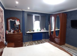 Продажа четырехкомнатной квартиры, 85 м2, Нальчик, район Стрелка, улица Идарова, 170