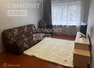 Продается двухкомнатная квартира, 54.3 м2, Кировская область, улица Лепсе, 33
