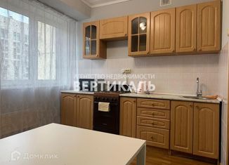 3-комнатная квартира в аренду, 82 м2, Москва, Калужская площадь, 1к1, район Якиманка