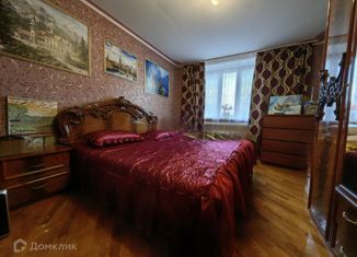 Двухкомнатная квартира на продажу, 64 м2, Арск, Интернациональная улица, 3