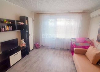 Продается трехкомнатная квартира, 59 м2, Гуково, улица Костюшкина, 43