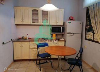 Продаю 2-комнатную квартиру, 55 м2, Феодосия, улица Циолковского, 10Б