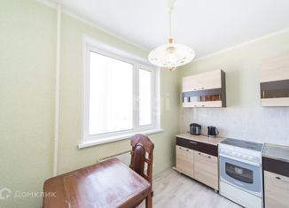 Продаю 1-ком. квартиру, 38 м2, Нижневартовск, улица 60 лет Октября, 84