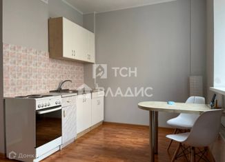 Продам 1-комнатную квартиру, 35 м2, рабочий посёлок Свердловский, улица Михаила Марченко, 14