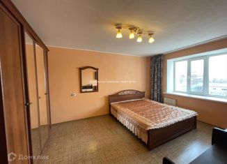 Сдаю в аренду 2-ком. квартиру, 60 м2, Хабаровский край, улица Шеронова, 10