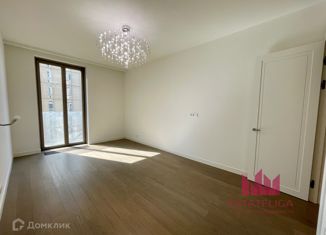 Сдаю в аренду 3-ком. квартиру, 122 м2, Москва, улица Костикова, 4к1, улица Костикова