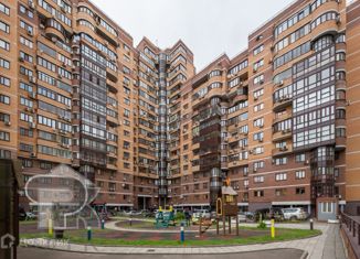 Продажа 3-комнатной квартиры, 133.2 м2, Москва, Кастанаевская улица, 17, метро Филёвский парк