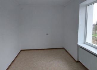 3-ком. квартира на продажу, 44 м2, село Горностаевка, улица Ленина, 3