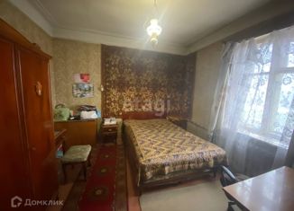 Трехкомнатная квартира на продажу, 64.5 м2, Симферополь, Севастопольская улица, 68Б
