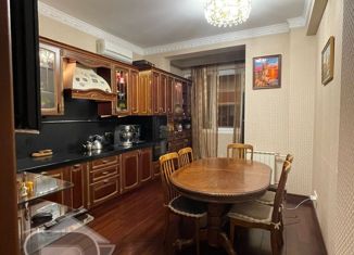 Продам 3-комнатную квартиру, 115.1 м2, Москва, улица Академика Анохина, 2к2, метро Юго-Западная