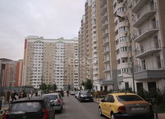 Продаю 1-комнатную квартиру, 39 м2, Московский, улица Лаптева, 4, ЖК Первый Московский