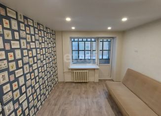 Сдаю в аренду 2-ком. квартиру, 14.5 м2, Екатеринбург, Солнечная улица, 41, Солнечная улица