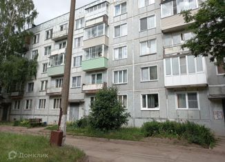 Продается 1-комнатная квартира, 31 м2, посёлок городского типа Лёвинцы, улица 70-летия Октября, 103