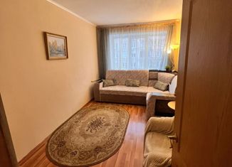 3-комнатная квартира в аренду, 60 м2, Новосибирск, улица Кошурникова, 31, Дзержинский район