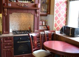 Продаю двухкомнатную квартиру, 58 м2, Москва, Ломоносовский проспект, 14, метро Университет