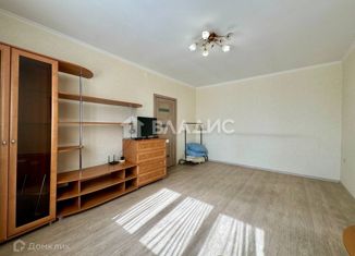 Продам 1-ком. квартиру, 40 м2, Старый Оскол, микрорайон Северный, 7, ЖК Витязь