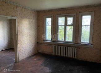 Продам 3-ком. квартиру, 55.2 м2, поселок городского типа Полотняный Завод, улица Горняк, 36