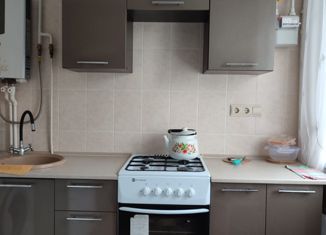 Двухкомнатная квартира на продажу, 45 м2, поселок городского типа Мирный, Школьная улица, 5