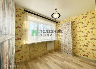 Продам 2-ком. квартиру, 35.5 м2, Сокол, улица Менделеева, 63