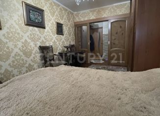Продается 2-комнатная квартира, 50 м2, Махачкала, улица Магомета Гаджиева, 208