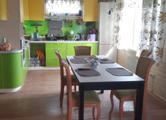 Продается дом, 200 м2, деревня Крапивино