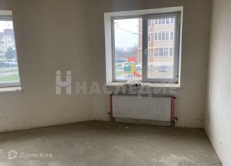 Продаю 2-ком. квартиру, 45 м2, Курганинск, Олимпийская улица, 8