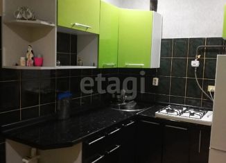 Продам 4-ком. квартиру, 76 м2, посёлок городского типа Новозавидовский, Заводская улица, 5