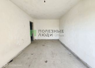 Продаю трехкомнатную квартиру, 62.9 м2, Курган, Школьная улица, 68