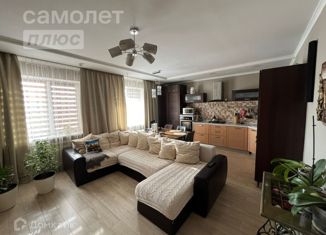 Трехкомнатная квартира на продажу, 96 м2, Астрахань, улица Космонавтов, 18к2