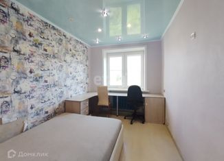 Продажа трехкомнатной квартиры, 61.7 м2, Боровичи, Школьный бульвар, 55