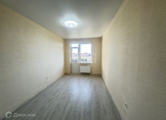 Продается двухкомнатная квартира, 65 м2, Краснодар, улица Лётчика Позднякова, 2к12