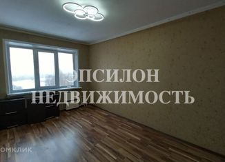 Продам 3-комнатную квартиру, 61.4 м2, Курская область, улица Лазарева, 2