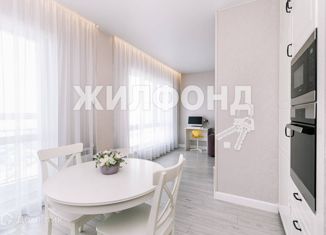 Продаю трехкомнатную квартиру, 72 м2, Новосибирск, улица Ясный Берег, 11, улица Ясный Берег