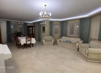 Продается 3-комнатная квартира, 171 м2, Астраханская область, улица Валерии Барсовой, 16