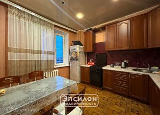 Продажа трехкомнатной квартиры, 95.3 м2, Курск, улица Карла Маркса, 15