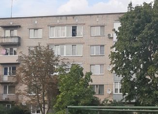 Продается 3-ком. квартира, 74.4 м2, Гатчина, улица Новосёлов, 7